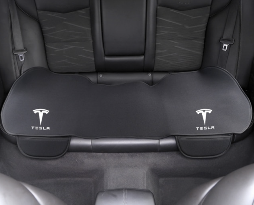 Tesla Model 3 / Model Y kinderfreundlich ausstatten – VaterHelden
